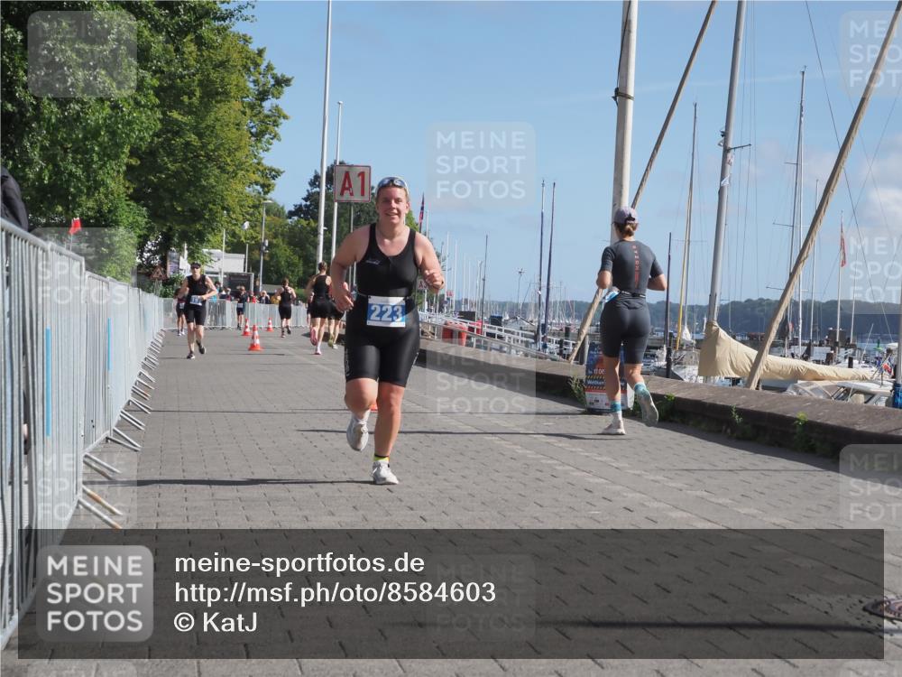 17.08.2025 - KN Förde Triathlon 2025 KatJ http://msf.ph/oto/8584603 17.08.2025 10:33:30 Laufen 223 meine-sportfotos.de