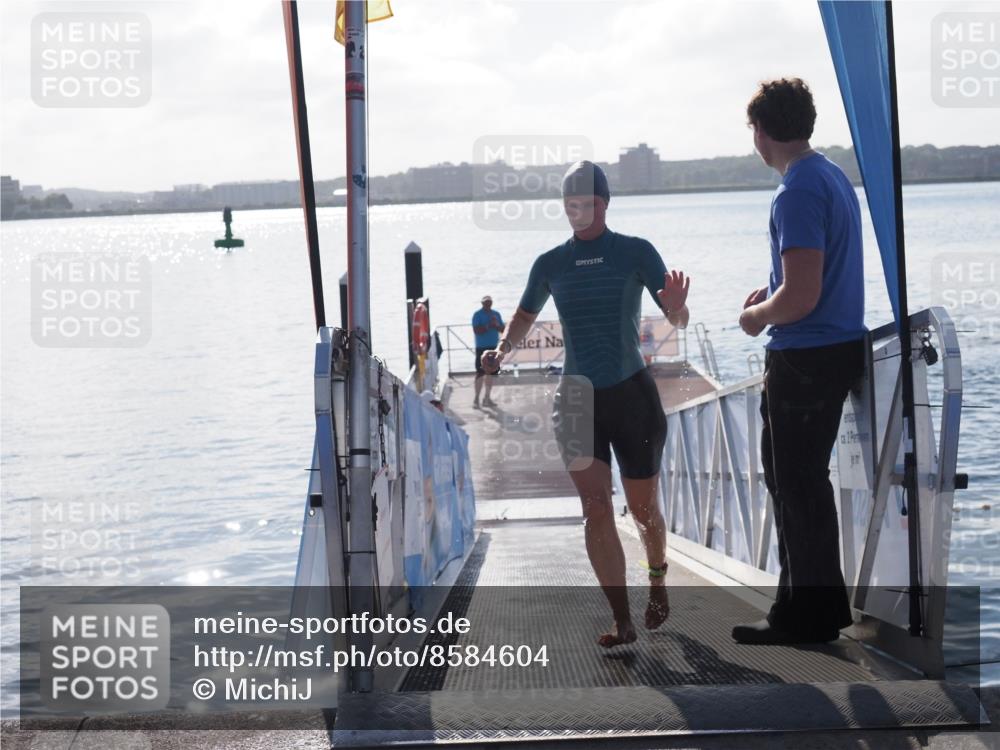 17.08.2025 - KN Förde Triathlon 2025 MichiJ http://msf.ph/oto/8584604 17.08.2025 09:22:47 Schwimmen 235, 246, 234, 246, 249 meine-sportfotos.de