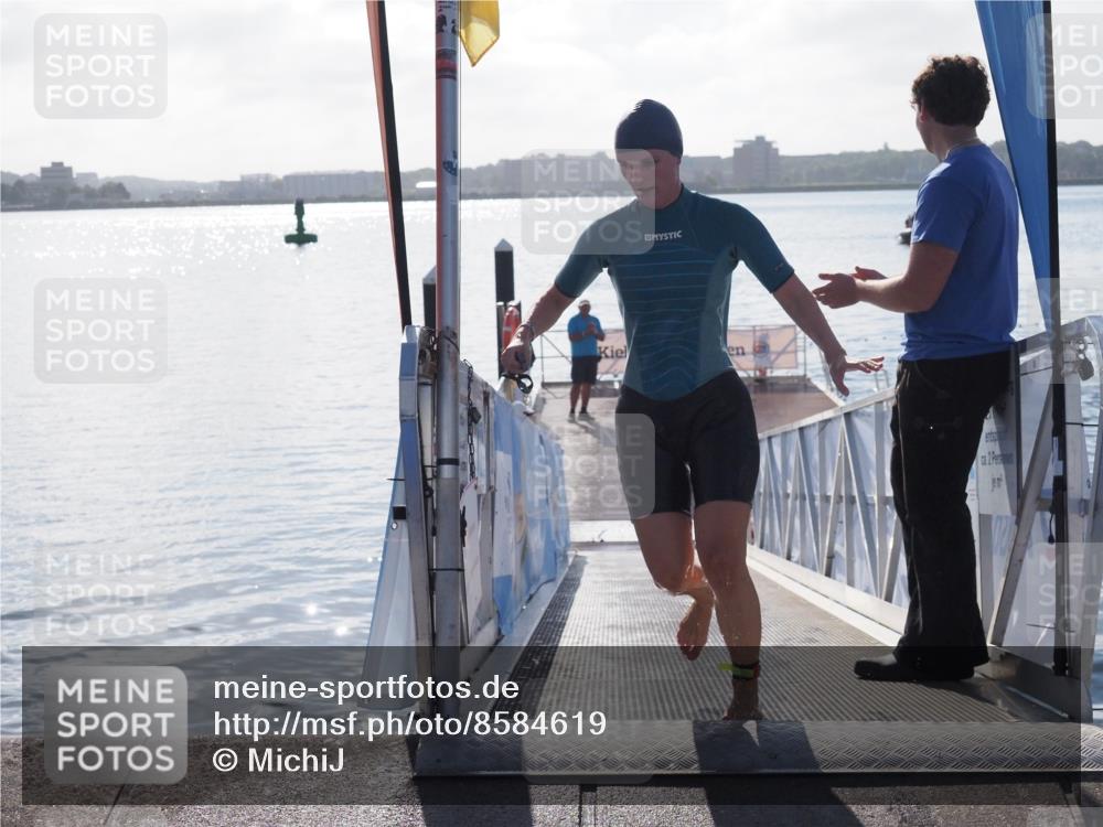 17.08.2025 - KN Förde Triathlon 2025 MichiJ http://msf.ph/oto/8584619 17.08.2025 09:22:47 Schwimmen 235, 246, 234, 246, 249 meine-sportfotos.de