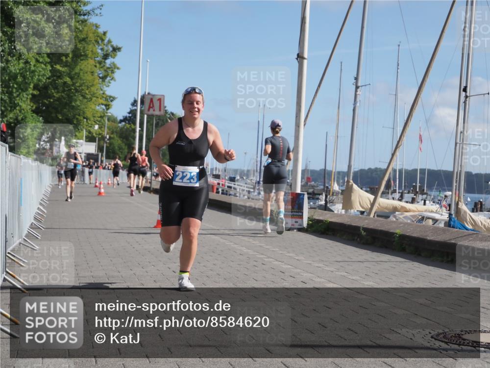 17.08.2025 - KN Förde Triathlon 2025 KatJ http://msf.ph/oto/8584620 17.08.2025 10:33:31 Laufen 223 meine-sportfotos.de