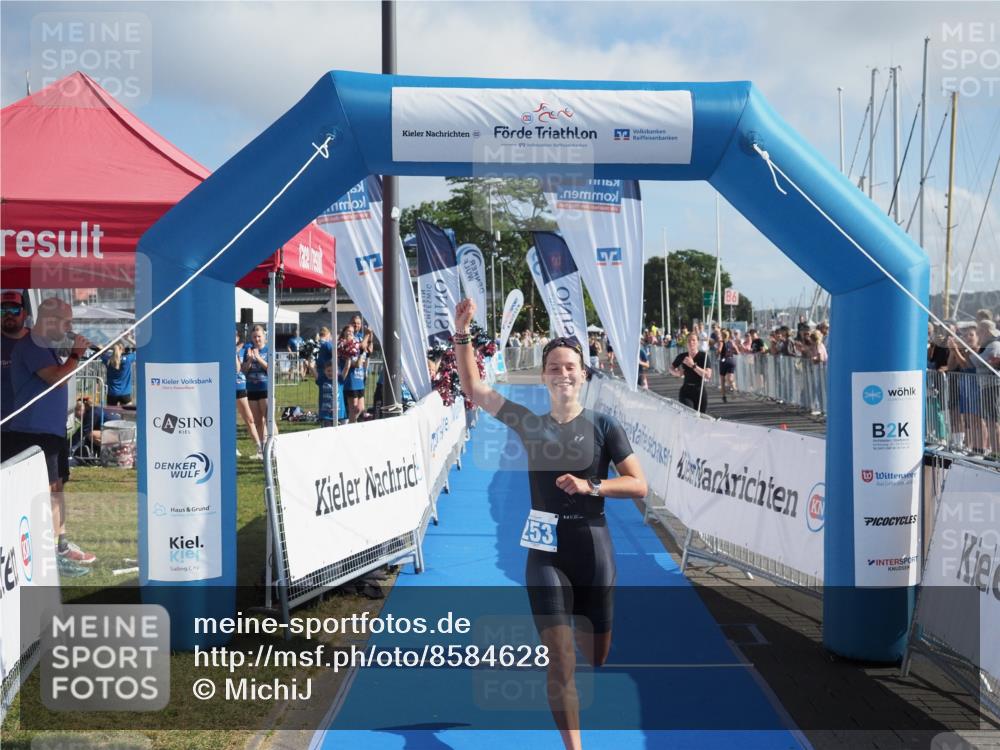 17.08.2025 - KN Förde Triathlon 2025 MichiJ http://msf.ph/oto/8584628 17.08.2025 10:09:04 Laufen 253 meine-sportfotos.de