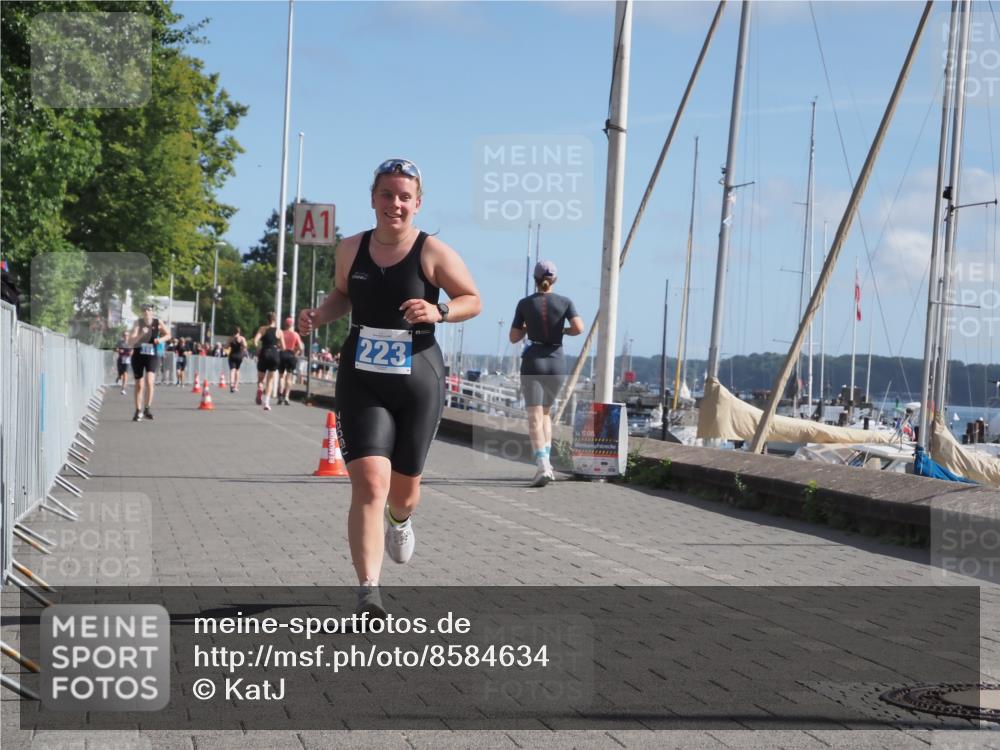 17.08.2025 - KN Förde Triathlon 2025 KatJ http://msf.ph/oto/8584634 17.08.2025 10:33:31 Laufen 223 meine-sportfotos.de