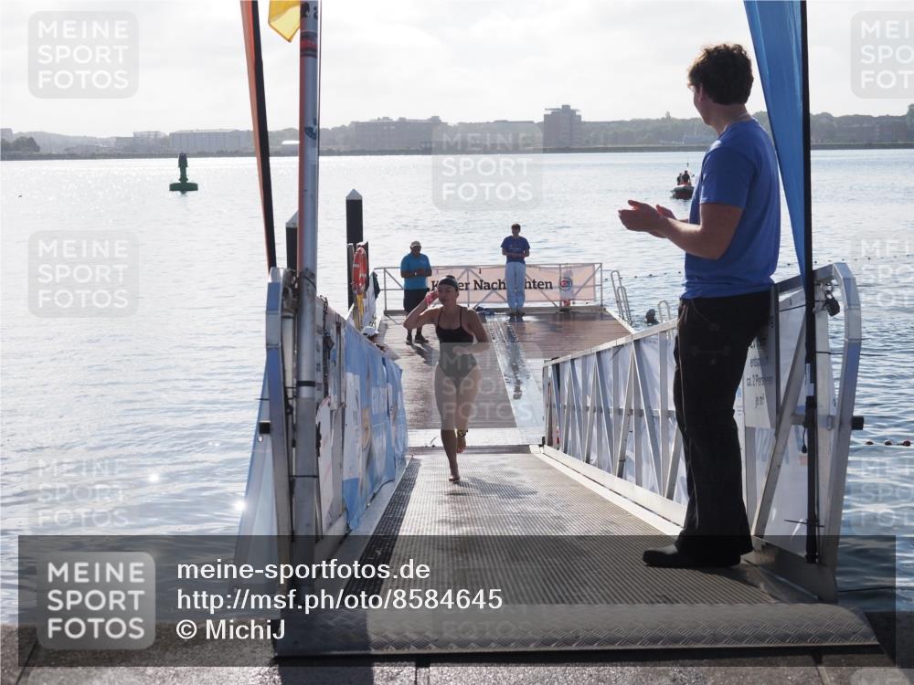 17.08.2025 - KN Förde Triathlon 2025 MichiJ http://msf.ph/oto/8584645 17.08.2025 09:22:51 Schwimmen 246, 249, 234, 249 meine-sportfotos.de