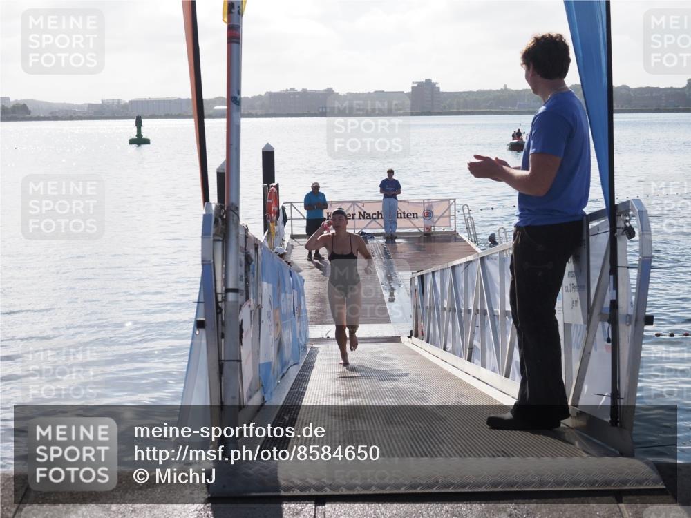 17.08.2025 - KN Förde Triathlon 2025 MichiJ http://msf.ph/oto/8584650 17.08.2025 09:22:51 Schwimmen 246, 249, 234, 249 meine-sportfotos.de