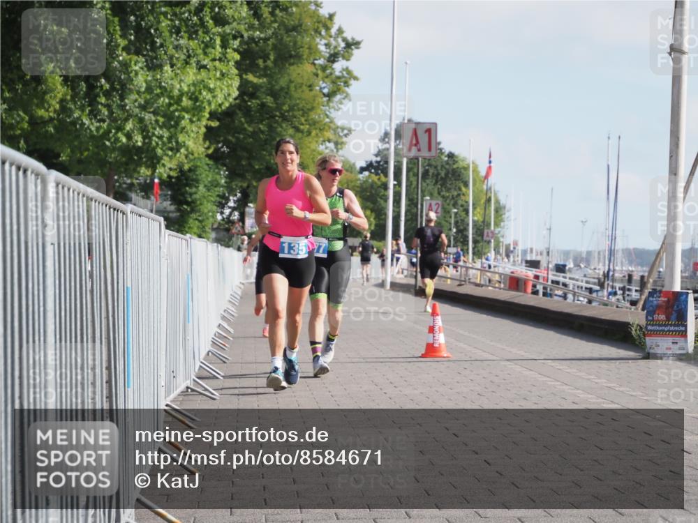 17.08.2025 - KN Förde Triathlon 2025 KatJ http://msf.ph/oto/8584671 17.08.2025 10:09:50 Laufen 135, 177, 204 meine-sportfotos.de