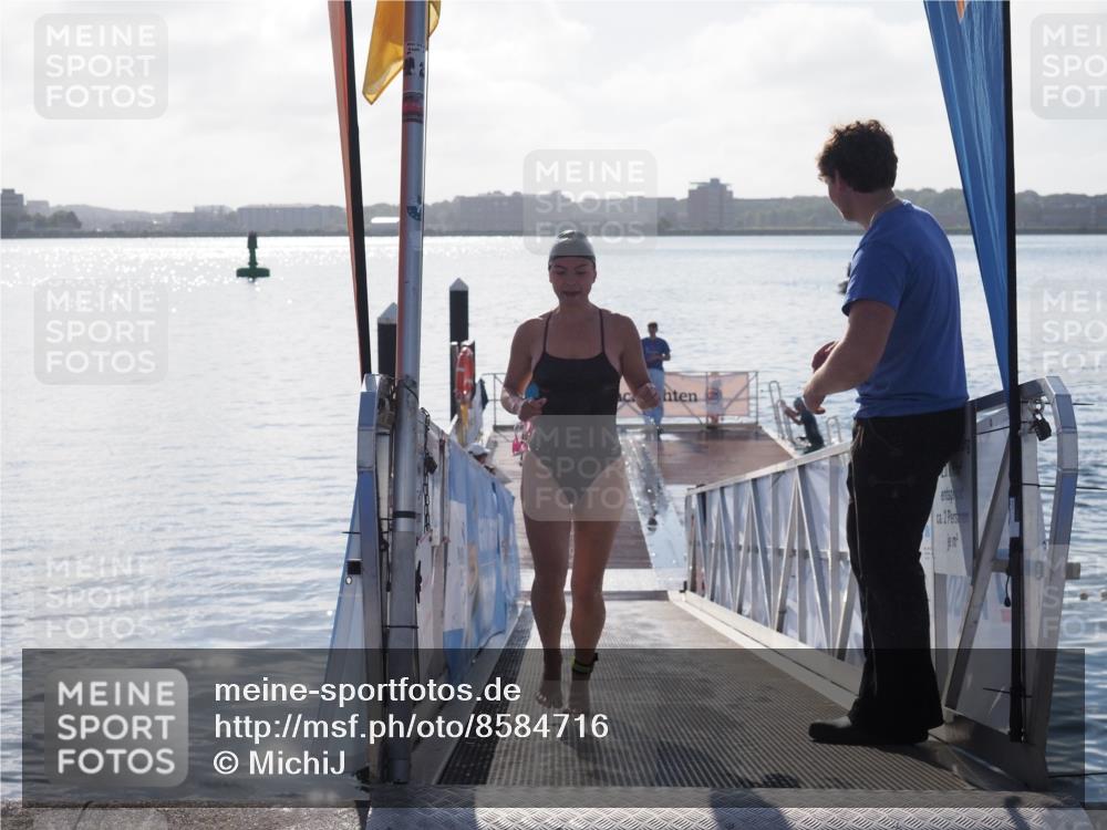 17.08.2025 - KN Förde Triathlon 2025 MichiJ http://msf.ph/oto/8584716 17.08.2025 09:22:52 Schwimmen 246, 249, 234, 249 meine-sportfotos.de