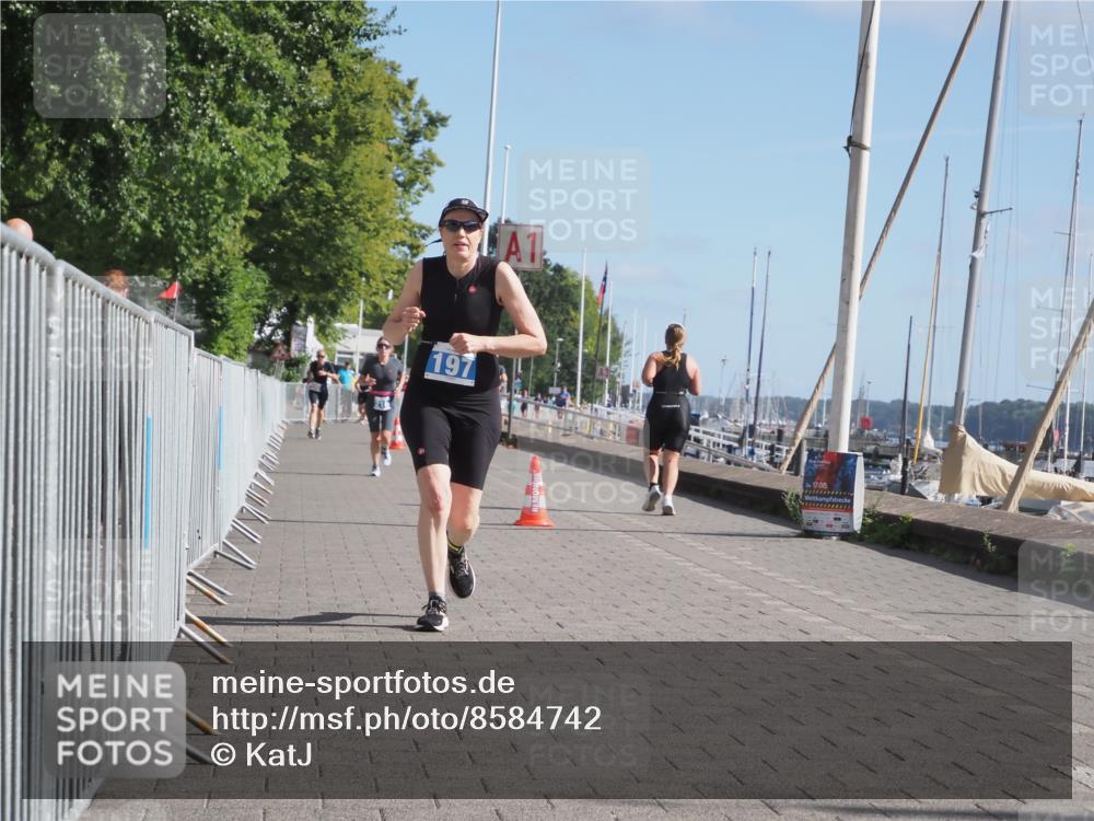 17.08.2025 - KN Förde Triathlon 2025 KatJ http://msf.ph/oto/8584742 17.08.2025 10:33:41 Laufen 197, 210 meine-sportfotos.de