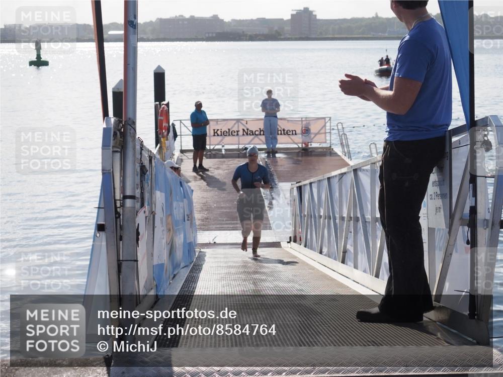 17.08.2025 - KN Förde Triathlon 2025 MichiJ http://msf.ph/oto/8584764 17.08.2025 09:23:01 Schwimmen 234, 249, 234, 237 meine-sportfotos.de