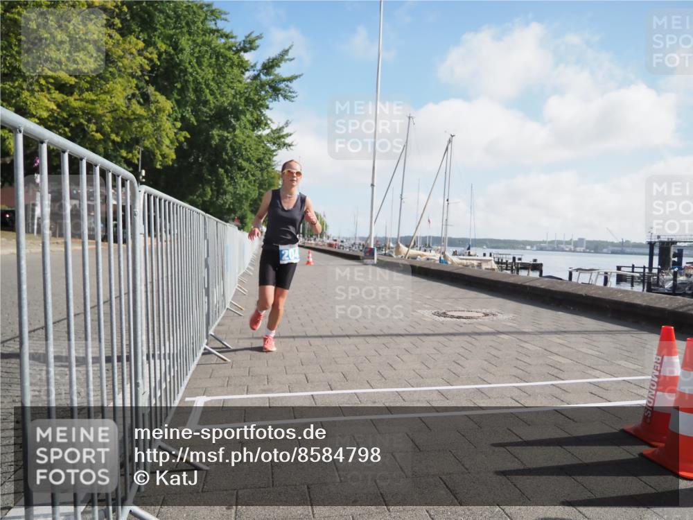 17.08.2025 - KN Förde Triathlon 2025 KatJ http://msf.ph/oto/8584798 17.08.2025 10:09:57 Laufen 135, 177, 204 meine-sportfotos.de