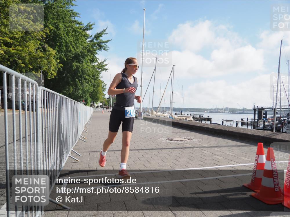 17.08.2025 - KN Förde Triathlon 2025 KatJ http://msf.ph/oto/8584816 17.08.2025 10:09:57 Laufen 135, 177, 204 meine-sportfotos.de