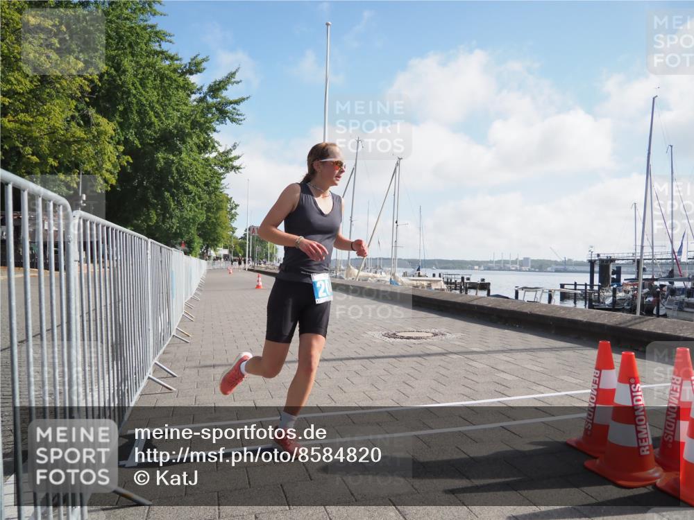 17.08.2025 - KN Förde Triathlon 2025 KatJ http://msf.ph/oto/8584820 17.08.2025 10:09:57 Laufen 135, 177, 204 meine-sportfotos.de