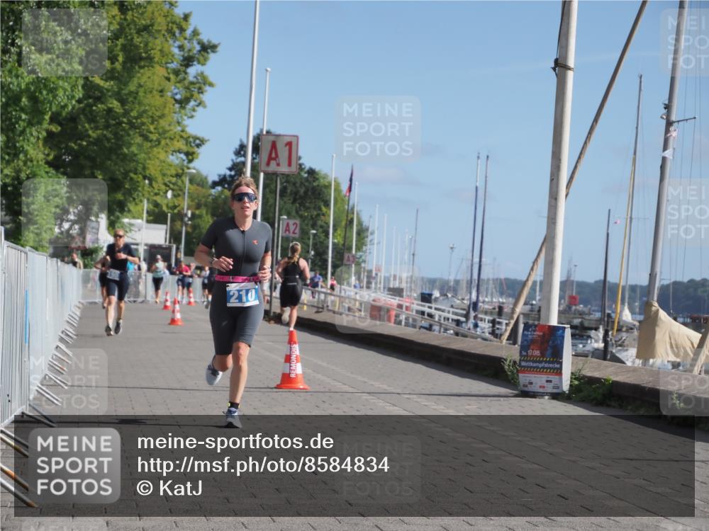 17.08.2025 - KN Förde Triathlon 2025 KatJ http://msf.ph/oto/8584834 17.08.2025 10:33:47 Laufen 210 meine-sportfotos.de
