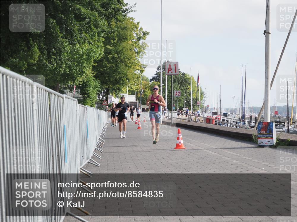 17.08.2025 - KN Förde Triathlon 2025 KatJ http://msf.ph/oto/8584835 17.08.2025 10:10:18 Laufen 121, 228 meine-sportfotos.de