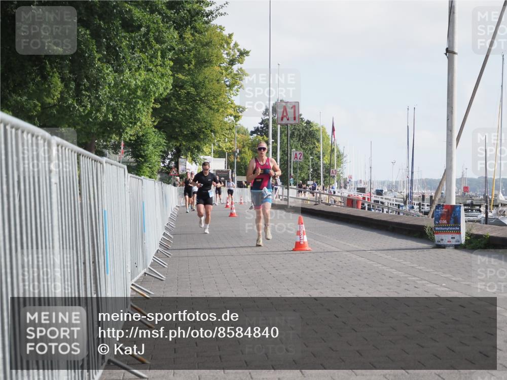 17.08.2025 - KN Förde Triathlon 2025 KatJ http://msf.ph/oto/8584840 17.08.2025 10:10:18 Laufen 121, 228 meine-sportfotos.de