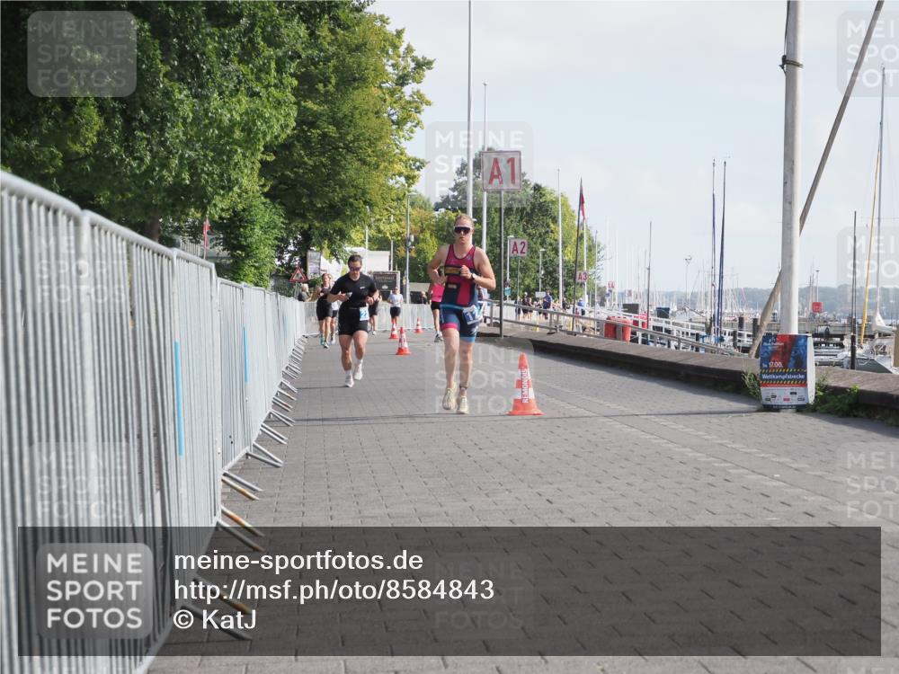 17.08.2025 - KN Förde Triathlon 2025 KatJ http://msf.ph/oto/8584843 17.08.2025 10:10:18 Laufen 121, 228 meine-sportfotos.de