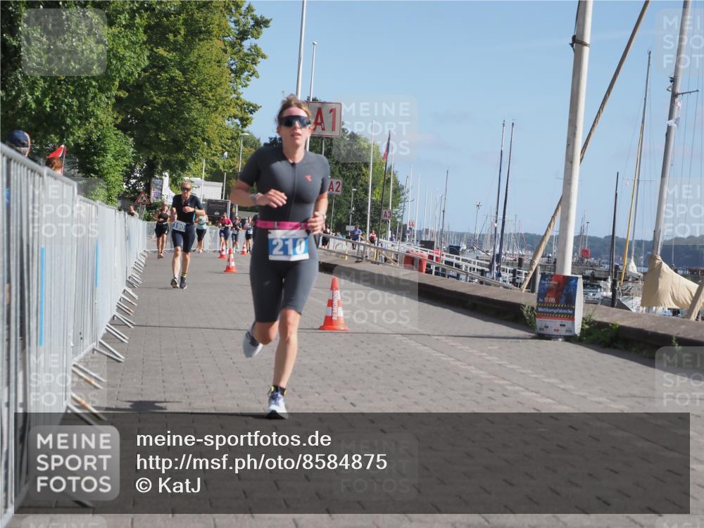 17.08.2025 - KN Förde Triathlon 2025 KatJ http://msf.ph/oto/8584875 17.08.2025 10:33:48 Laufen 190, 210 meine-sportfotos.de