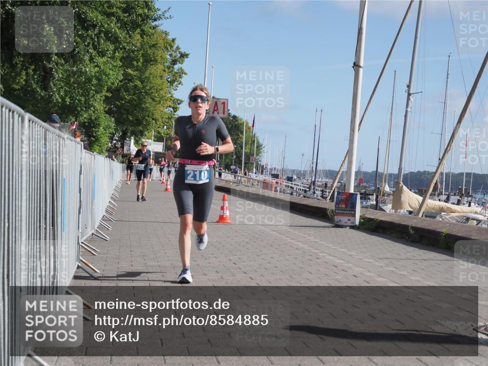 17.08.2025 - KN Förde Triathlon 2025 KatJ http://msf.ph/oto/8584885 17.08.2025 10:33:48 Laufen 190, 210 meine-sportfotos.de