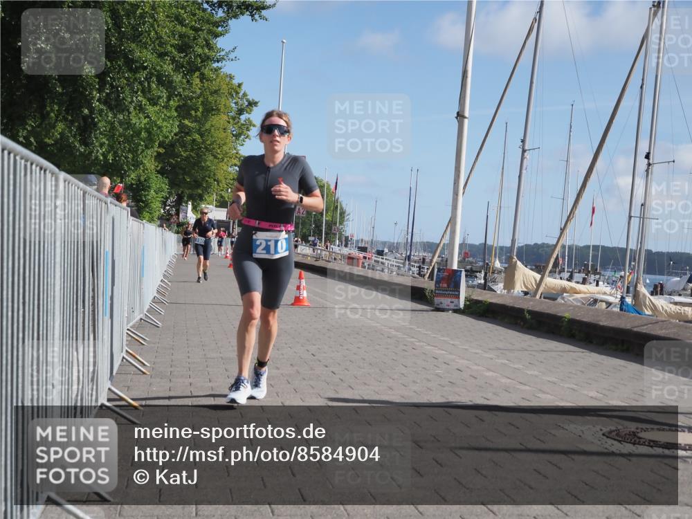 17.08.2025 - KN Förde Triathlon 2025 KatJ http://msf.ph/oto/8584904 17.08.2025 10:33:49 Laufen 190, 210 meine-sportfotos.de