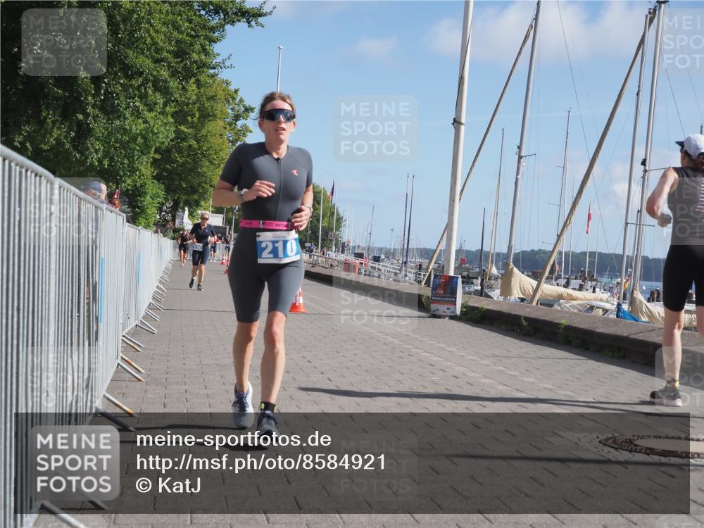 17.08.2025 - KN Förde Triathlon 2025 KatJ http://msf.ph/oto/8584921 17.08.2025 10:33:49 Laufen 190, 210 meine-sportfotos.de