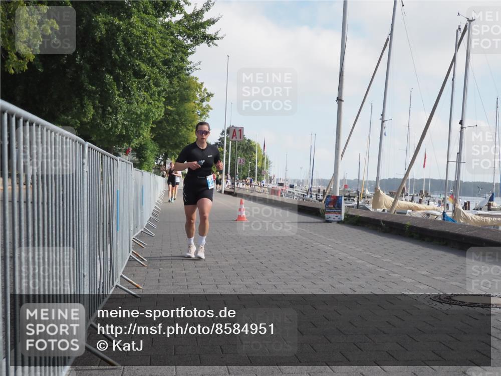 17.08.2025 - KN Förde Triathlon 2025 KatJ http://msf.ph/oto/8584951 17.08.2025 10:10:24 Laufen 121, 228 meine-sportfotos.de
