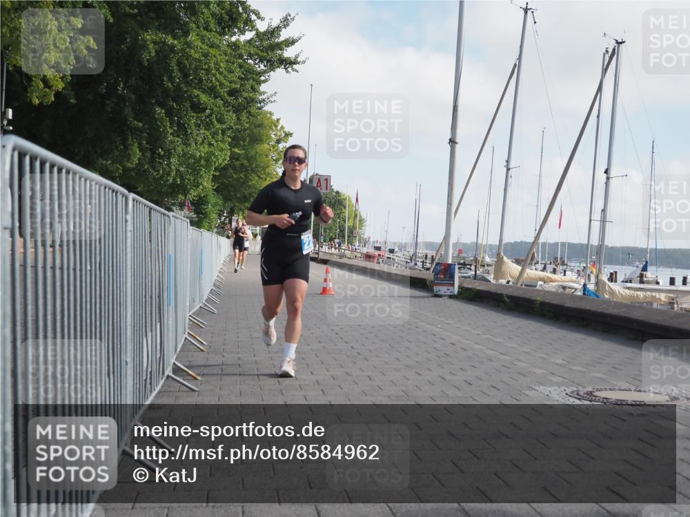 17.08.2025 - KN Förde Triathlon 2025 KatJ http://msf.ph/oto/8584962 17.08.2025 10:10:25 Laufen 121, 228 meine-sportfotos.de
