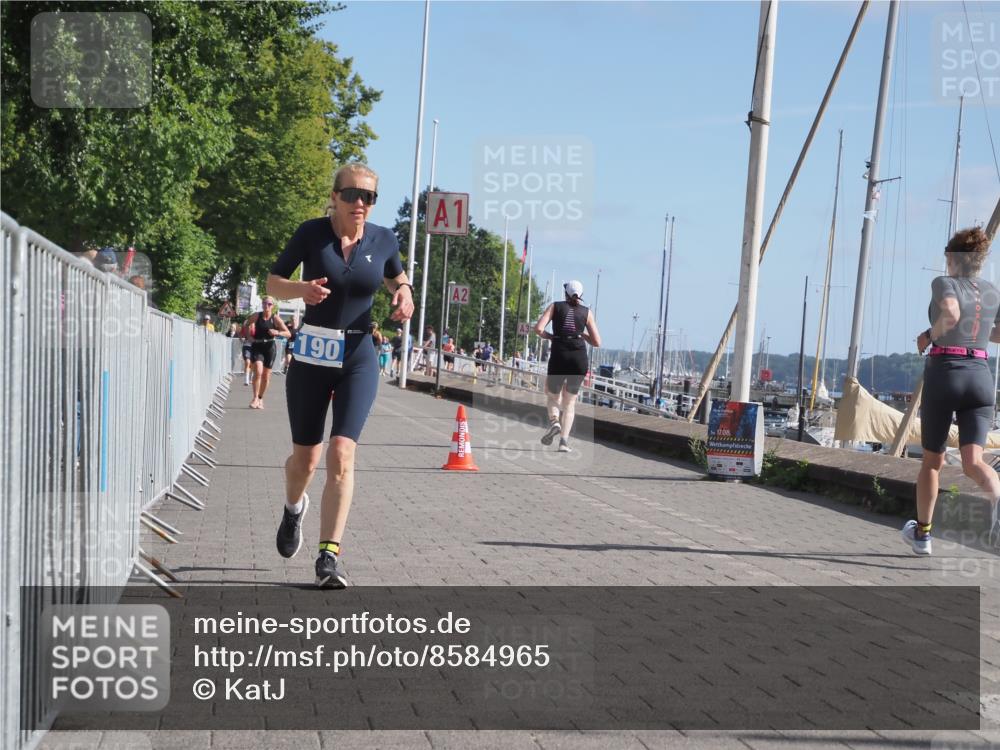 17.08.2025 - KN Förde Triathlon 2025 KatJ http://msf.ph/oto/8584965 17.08.2025 10:33:56 Laufen 190 meine-sportfotos.de