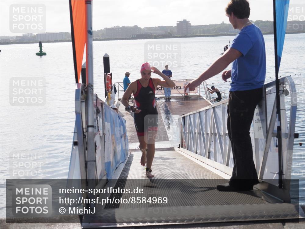 17.08.2025 - KN Förde Triathlon 2025 MichiJ http://msf.ph/oto/8584969 17.08.2025 09:23:17 Schwimmen 225, 237, 218, 225, 237 meine-sportfotos.de