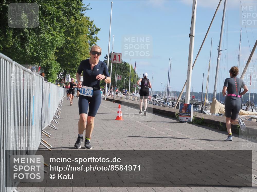 17.08.2025 - KN Förde Triathlon 2025 KatJ http://msf.ph/oto/8584971 17.08.2025 10:33:56 Laufen 190 meine-sportfotos.de