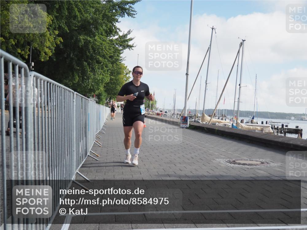 17.08.2025 - KN Förde Triathlon 2025 KatJ http://msf.ph/oto/8584975 17.08.2025 10:10:26 Laufen 121, 185, 228 meine-sportfotos.de