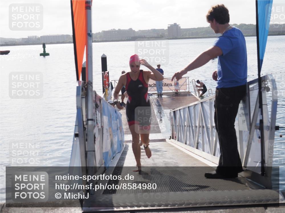 17.08.2025 - KN Förde Triathlon 2025 MichiJ http://msf.ph/oto/8584980 17.08.2025 09:23:18 Schwimmen 225, 237, 218, 225, 237 meine-sportfotos.de