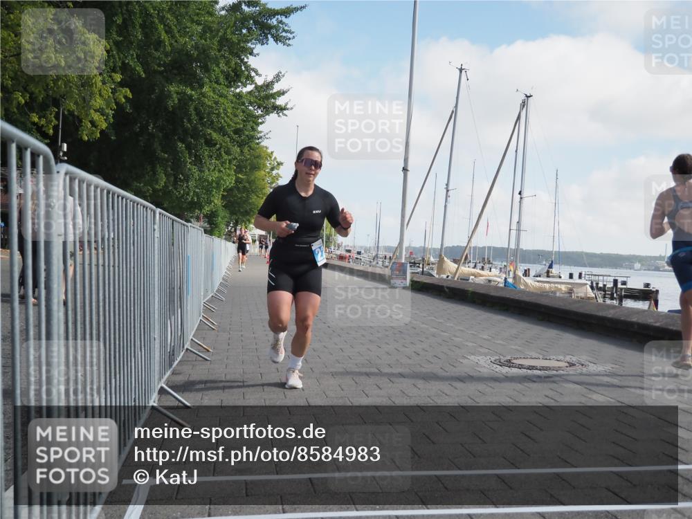 17.08.2025 - KN Förde Triathlon 2025 KatJ http://msf.ph/oto/8584983 17.08.2025 10:10:26 Laufen 121, 185, 228 meine-sportfotos.de
