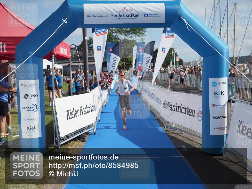 17.08.2025 - KN Förde Triathlon 2025 MichiJ http://msf.ph/oto/8584985 17.08.2025 10:11:05 Laufen 105 meine-sportfotos.de