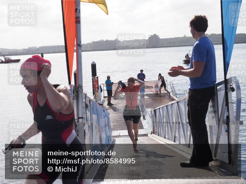17.08.2025 - KN Förde Triathlon 2025 MichiJ http://msf.ph/oto/8584995 17.08.2025 09:23:19 Schwimmen 225, 237, 218, 225, 237 meine-sportfotos.de