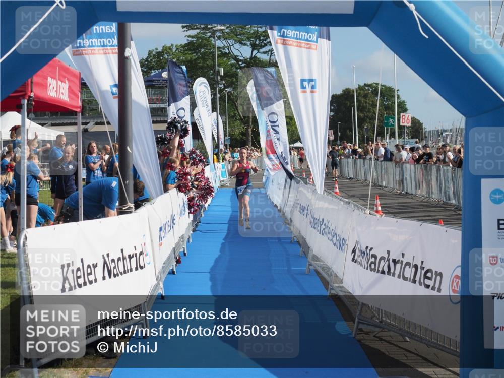 17.08.2025 - KN Förde Triathlon 2025 MichiJ http://msf.ph/oto/8585033 17.08.2025 10:14:57 Laufen 121 meine-sportfotos.de