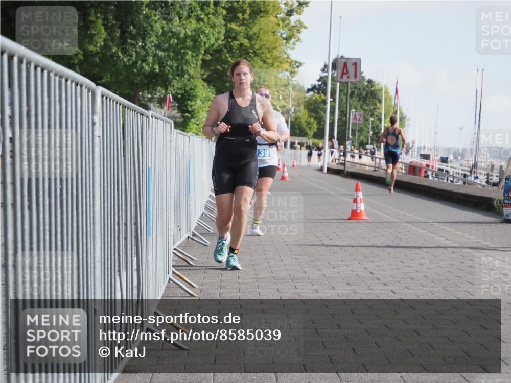17.08.2025 - KN Förde Triathlon 2025 KatJ http://msf.ph/oto/8585039 17.08.2025 10:10:33 Laufen 110, 139, 185 meine-sportfotos.de