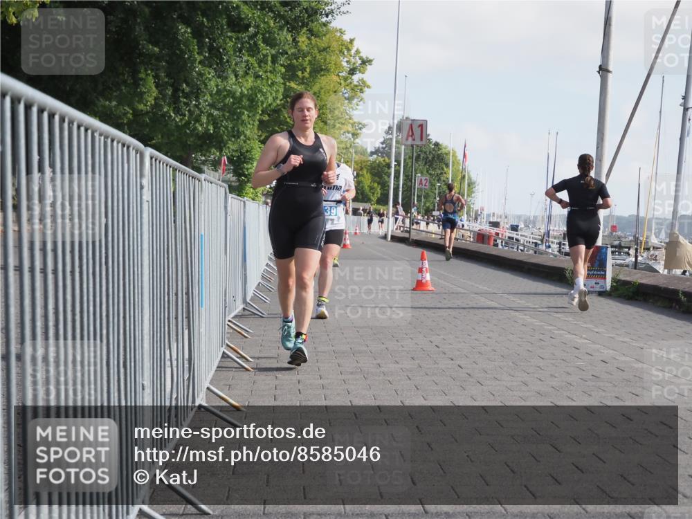 17.08.2025 - KN Förde Triathlon 2025 KatJ http://msf.ph/oto/8585046 17.08.2025 10:10:34 Laufen 110, 139, 185 meine-sportfotos.de