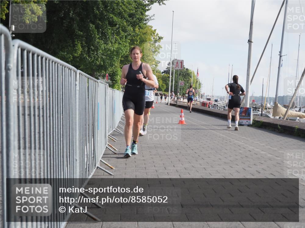 17.08.2025 - KN Förde Triathlon 2025 KatJ http://msf.ph/oto/8585052 17.08.2025 10:10:34 Laufen 110, 139, 185 meine-sportfotos.de