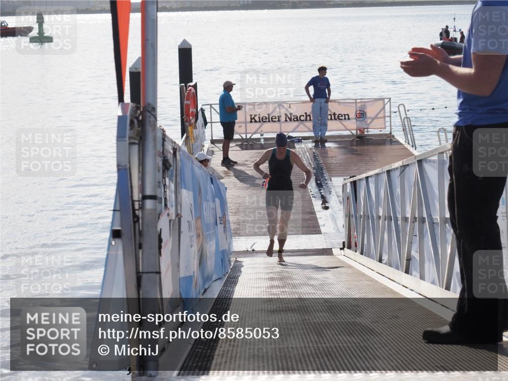 17.08.2025 - KN Förde Triathlon 2025 MichiJ http://msf.ph/oto/8585053 17.08.2025 09:23:25 Schwimmen 218, 225, 237, 218 meine-sportfotos.de