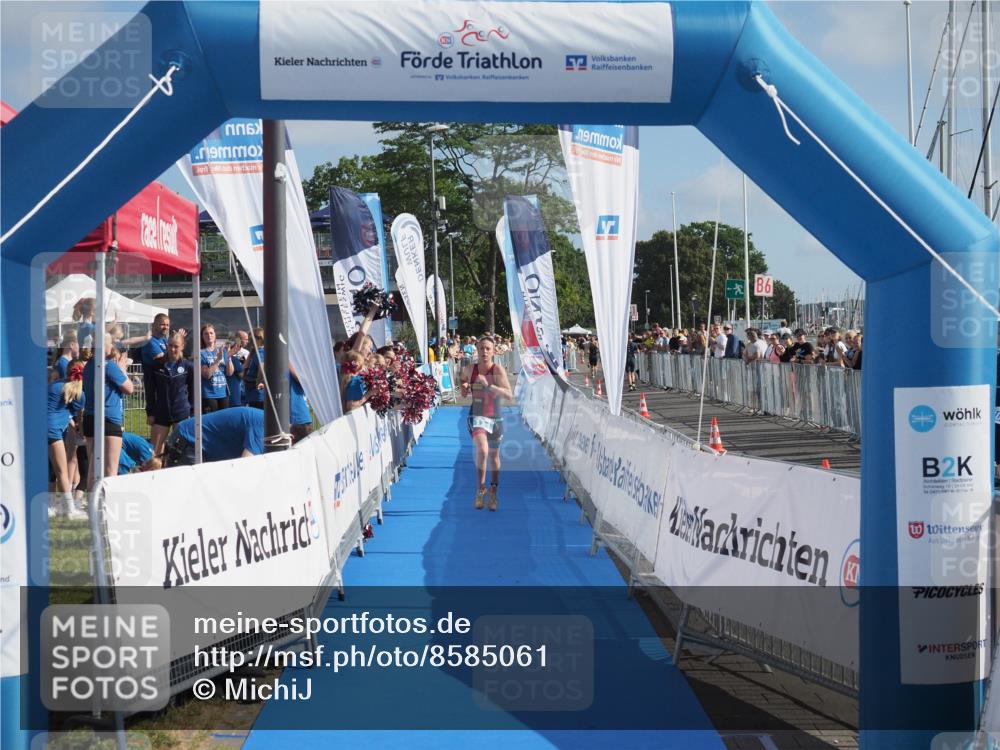 17.08.2025 - KN Förde Triathlon 2025 MichiJ http://msf.ph/oto/8585061 17.08.2025 10:14:58 Laufen 121 meine-sportfotos.de