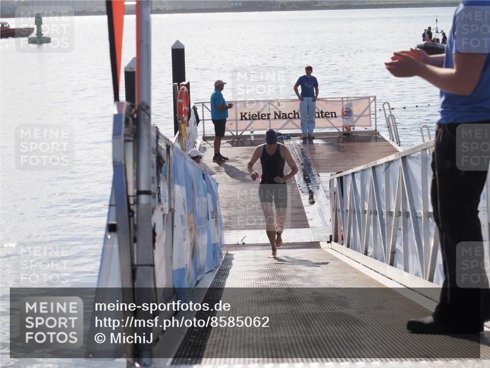 17.08.2025 - KN Förde Triathlon 2025 MichiJ http://msf.ph/oto/8585062 17.08.2025 09:23:25 Schwimmen 218, 225, 237, 218 meine-sportfotos.de