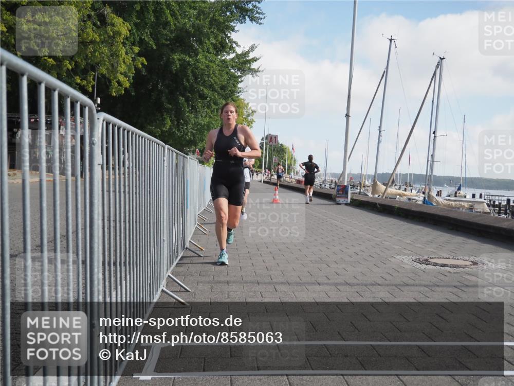 17.08.2025 - KN Förde Triathlon 2025 KatJ http://msf.ph/oto/8585063 17.08.2025 10:10:35 Laufen 110, 139, 185 meine-sportfotos.de