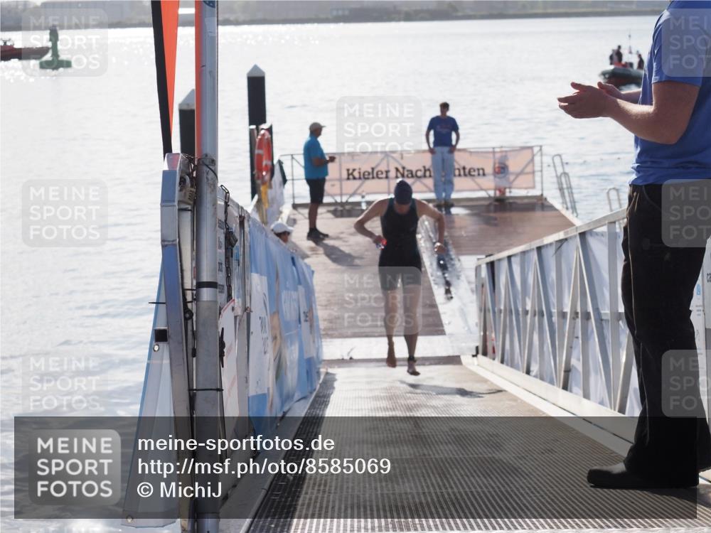 17.08.2025 - KN Förde Triathlon 2025 MichiJ http://msf.ph/oto/8585069 17.08.2025 09:23:25 Schwimmen 218, 225, 237, 218 meine-sportfotos.de