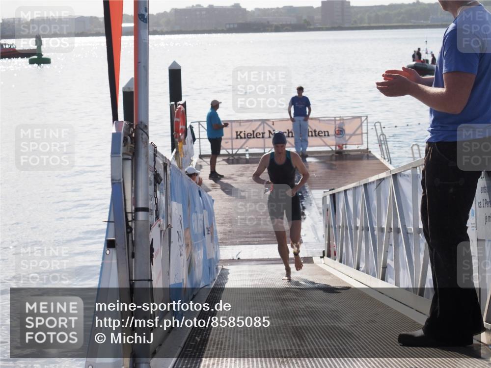 17.08.2025 - KN Förde Triathlon 2025 MichiJ http://msf.ph/oto/8585085 17.08.2025 09:23:26 Schwimmen 218, 225, 237, 218 meine-sportfotos.de