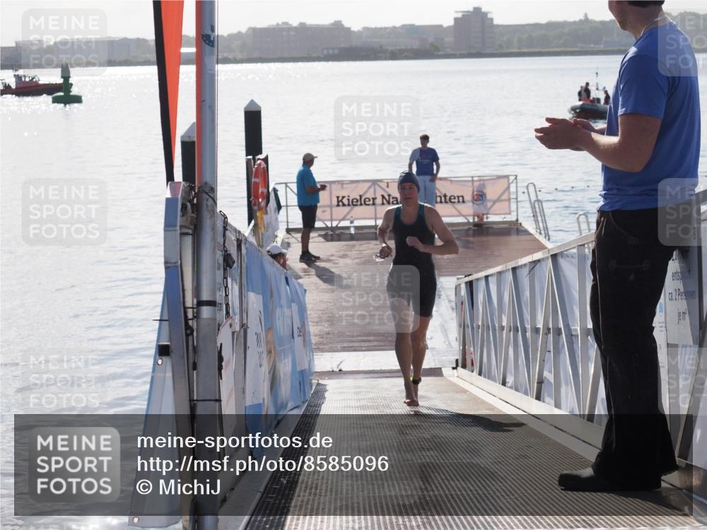 17.08.2025 - KN Förde Triathlon 2025 MichiJ http://msf.ph/oto/8585096 17.08.2025 09:23:26 Schwimmen 218, 225, 237, 218 meine-sportfotos.de