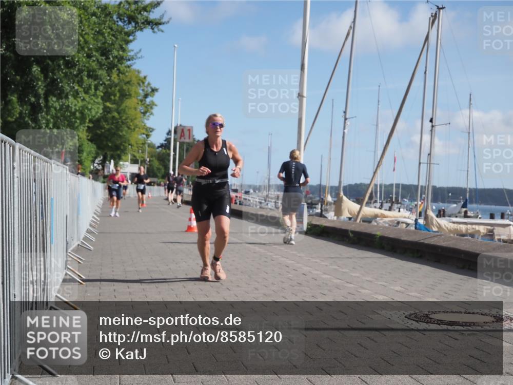 17.08.2025 - KN Förde Triathlon 2025 KatJ http://msf.ph/oto/8585120 17.08.2025 10:34:05 Laufen 137, 183 meine-sportfotos.de