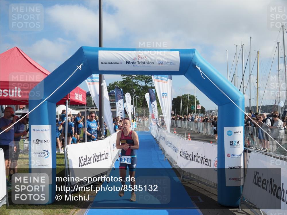 17.08.2025 - KN Förde Triathlon 2025 MichiJ http://msf.ph/oto/8585132 17.08.2025 10:15:01 Laufen 121 meine-sportfotos.de