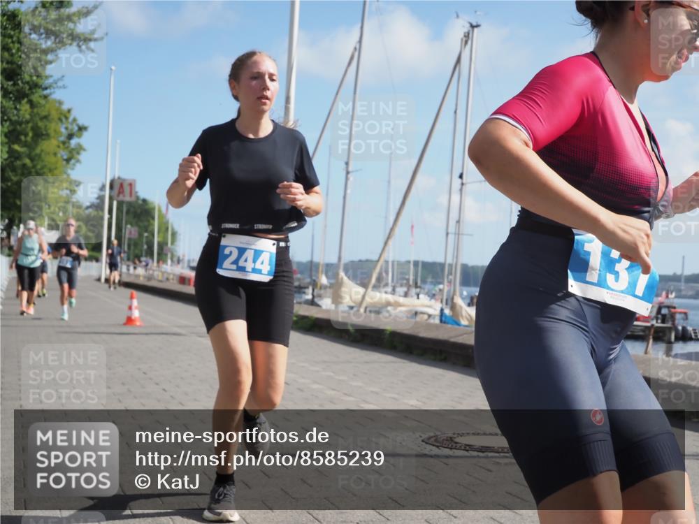 17.08.2025 - KN Förde Triathlon 2025 KatJ http://msf.ph/oto/8585239 17.08.2025 10:34:15 Laufen 137, 161, 244 meine-sportfotos.de