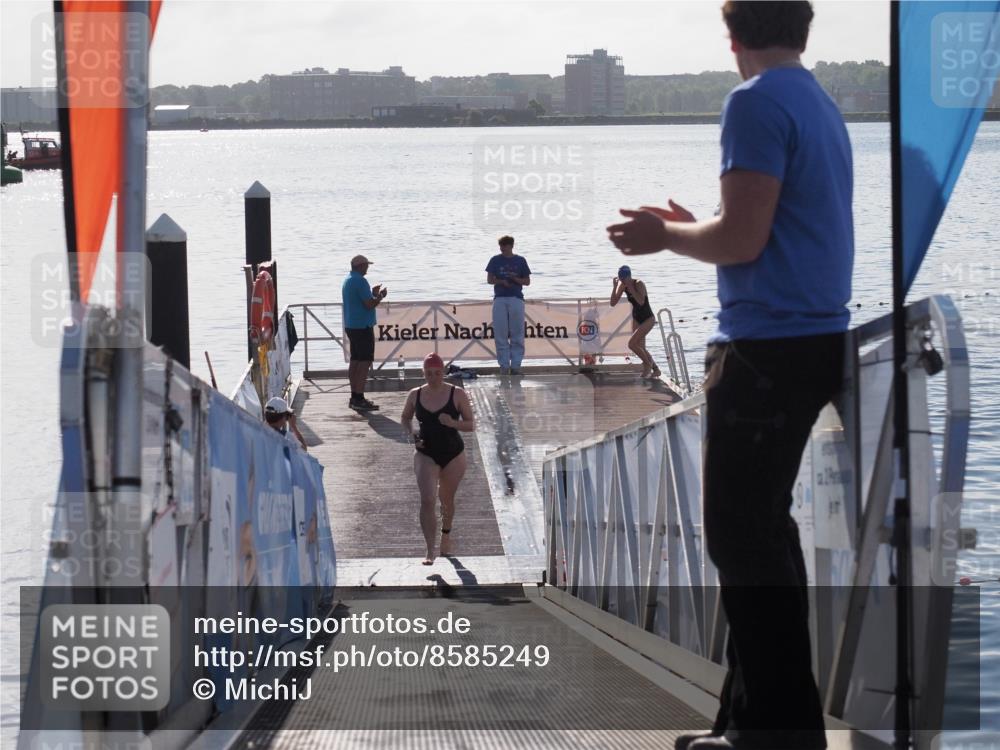 17.08.2025 - KN Förde Triathlon 2025 MichiJ http://msf.ph/oto/8585249 17.08.2025 09:24:33 Schwimmen 118, 243 meine-sportfotos.de