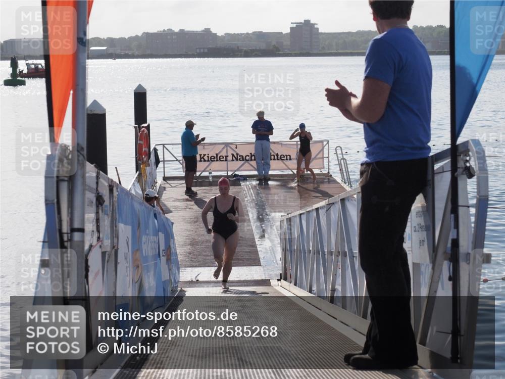 17.08.2025 - KN Förde Triathlon 2025 MichiJ http://msf.ph/oto/8585268 17.08.2025 09:24:34 Schwimmen 243, 118, 243 meine-sportfotos.de