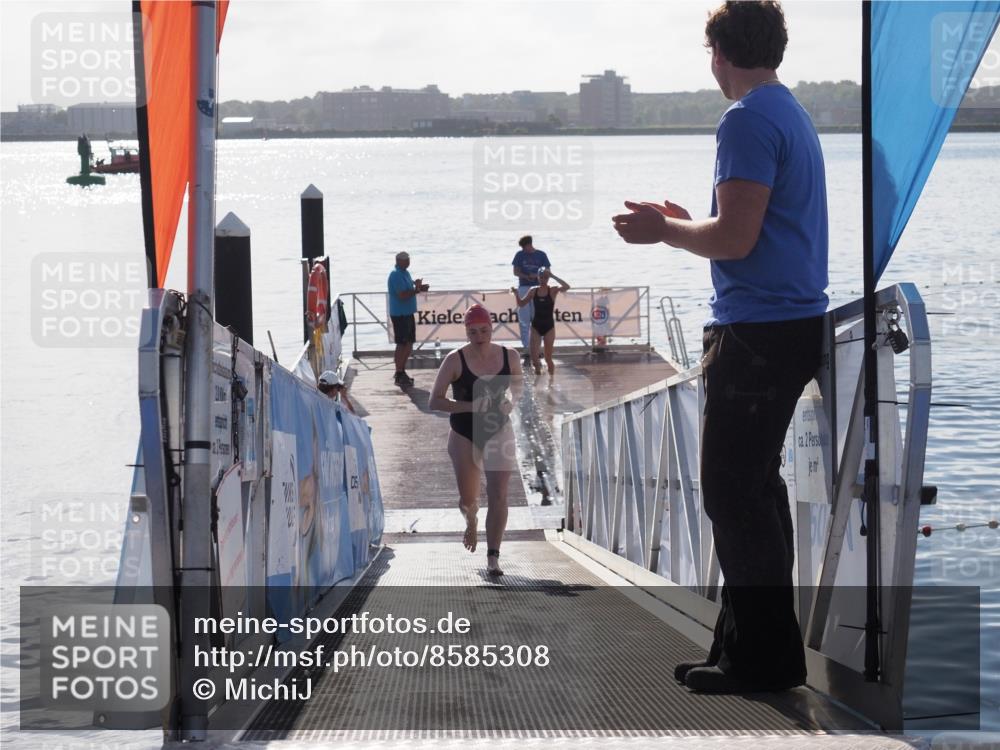 17.08.2025 - KN Förde Triathlon 2025 MichiJ http://msf.ph/oto/8585308 17.08.2025 09:24:35 Schwimmen 243, 118, 243 meine-sportfotos.de